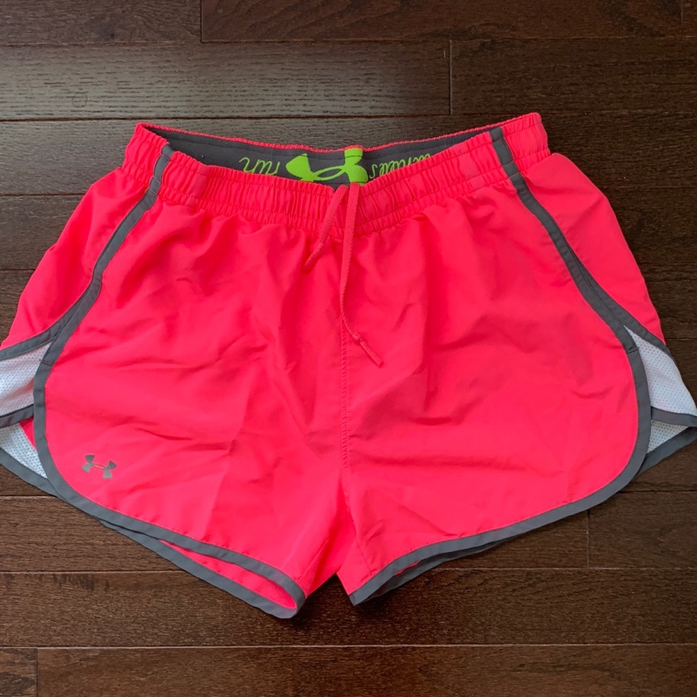 Women’s Under Armour running shorts (lined) - size S